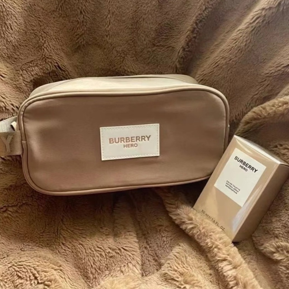 Burberry Hero Tan Men's washbag
